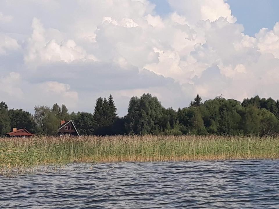 Domek Nad Jeziorem W Karwiku エクステリア 写真